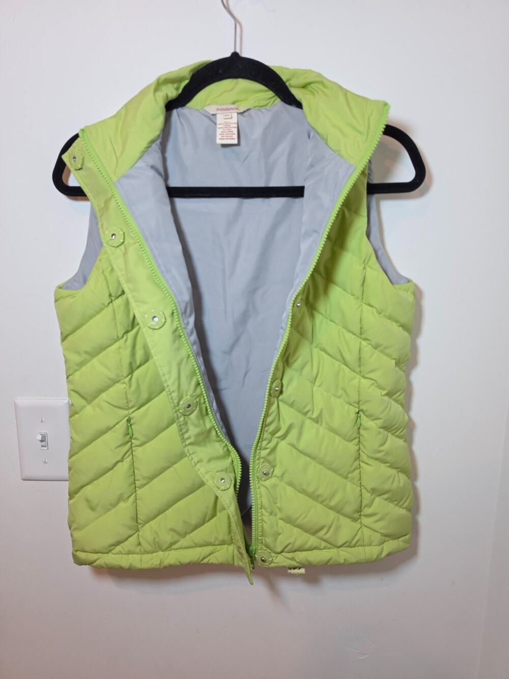Sundance Vest XS Green Down Puffer Chevron Insulated Quilted Pockets Buttons